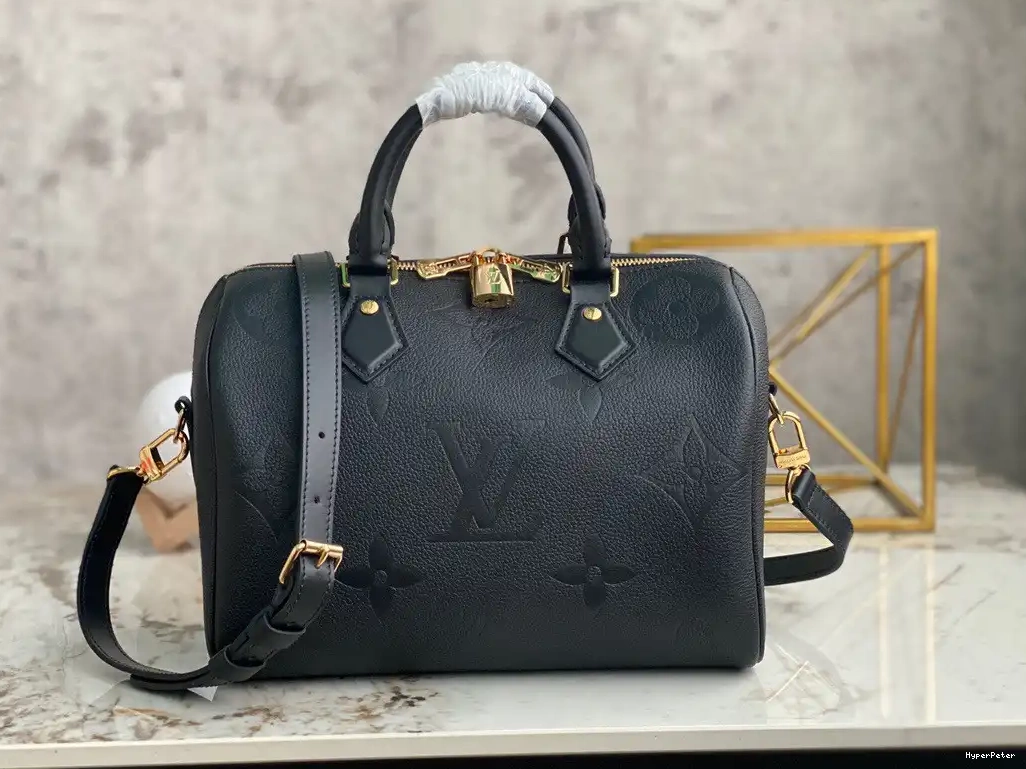 25 VUITTON LOUIS SPEEDY BANDOULIÈRE 0626